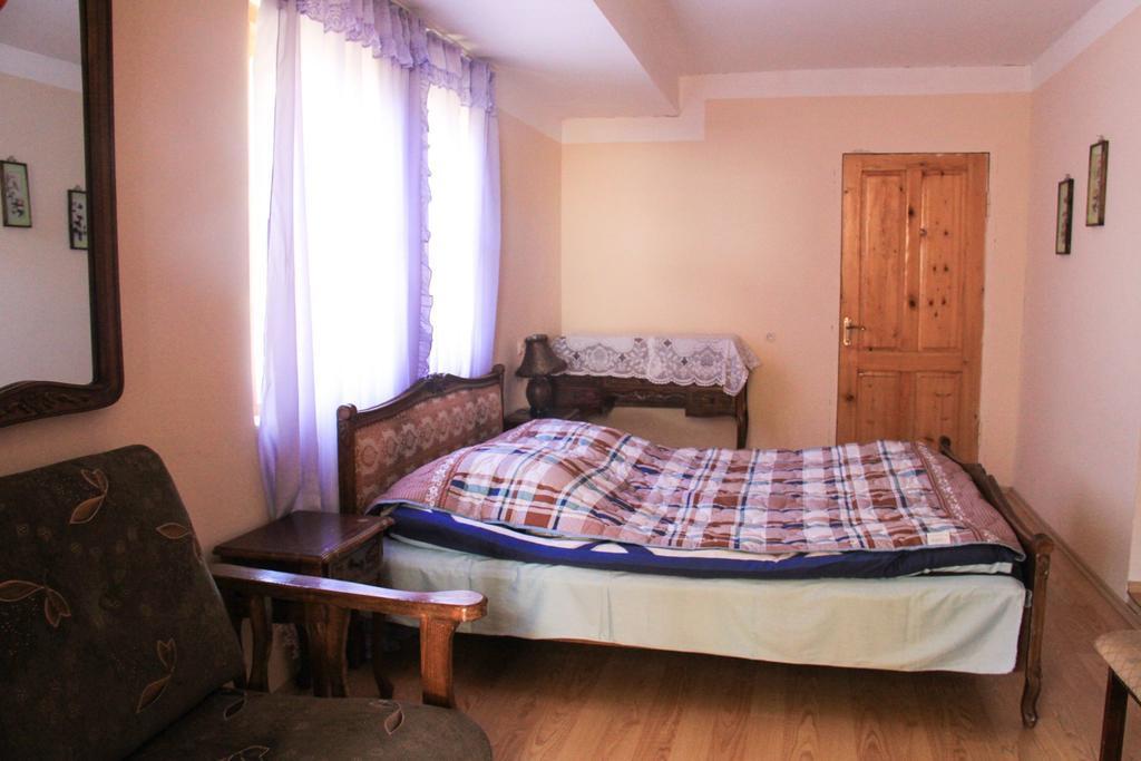 Dodo Japaridze Guesthouse Mestia Chambre photo