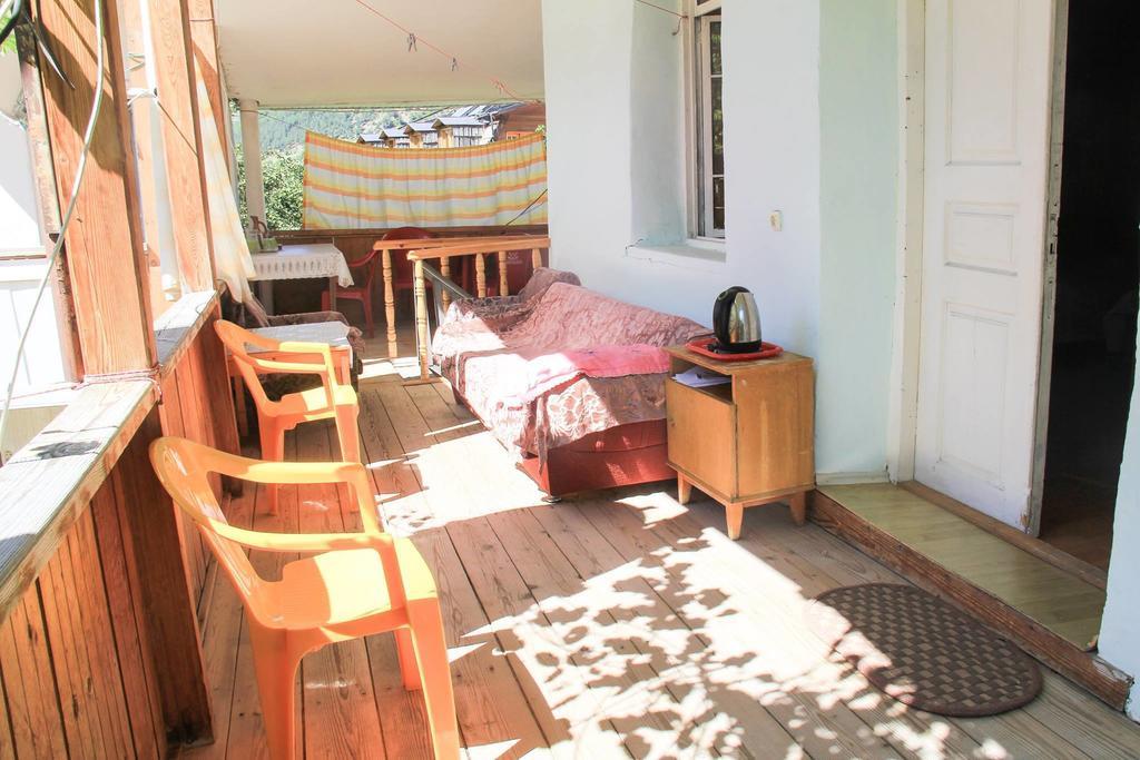 Dodo Japaridze Guesthouse Mestia Extérieur photo