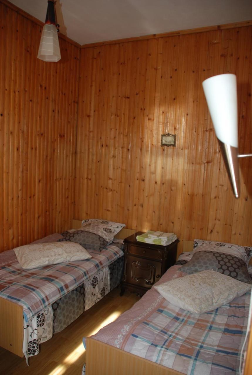 Dodo Japaridze Guesthouse Mestia Extérieur photo